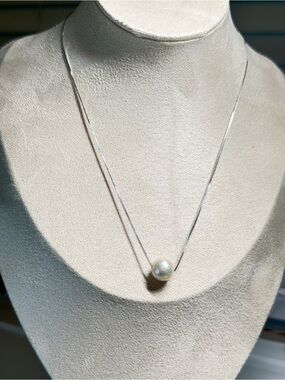 Classic Cultured Pearl Pendant Necklace - 10mm White Pearl 16” free pearl studs